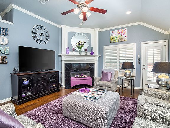 3rd image of 213 Park Meadows Dr