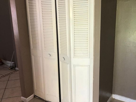 5th image of 5885 Dahlia Dr APT 102