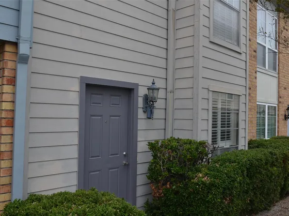 6111 Beverly Hill St #43, Houston, TX 77057