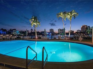 400 Park Shore DR #303, NAPLES, FL 34103