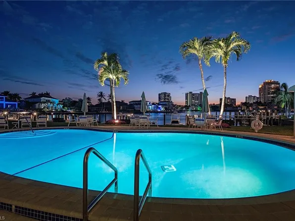 400 Park Shore DR #303, NAPLES, FL 34103