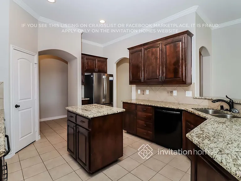 1155 Rosemary Ct — Photo 7