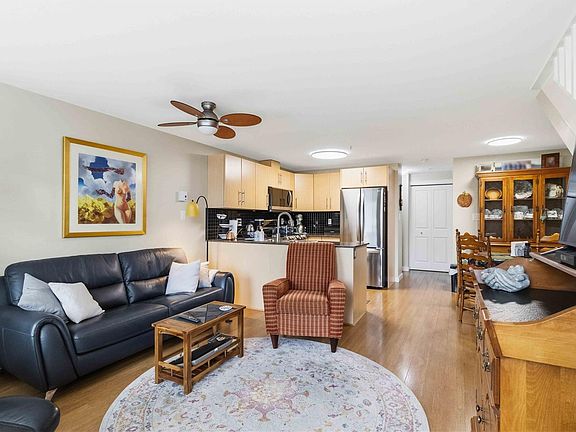 5th image of 1405 Esquimalt Rd #102