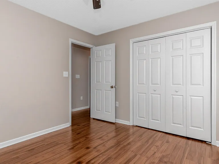 112 Dusty Trail Ln — Photo 25