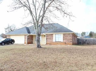188 Christian Cir, Ozark, AL 36360