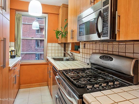 5th image of 455 Franklin D Roosevelt Dr Unit C1306