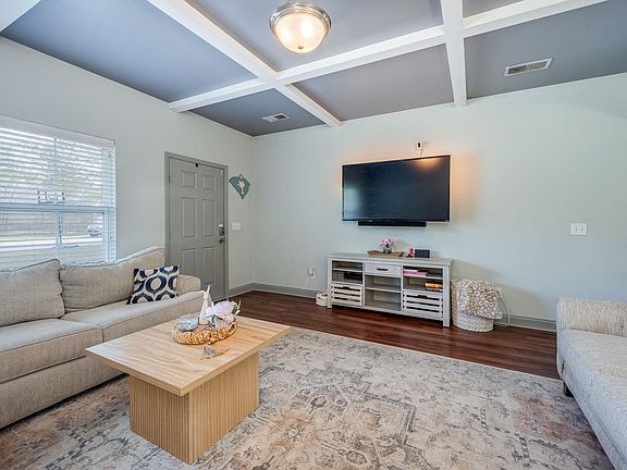 5th image of 213 Veranda Ridge Dr
