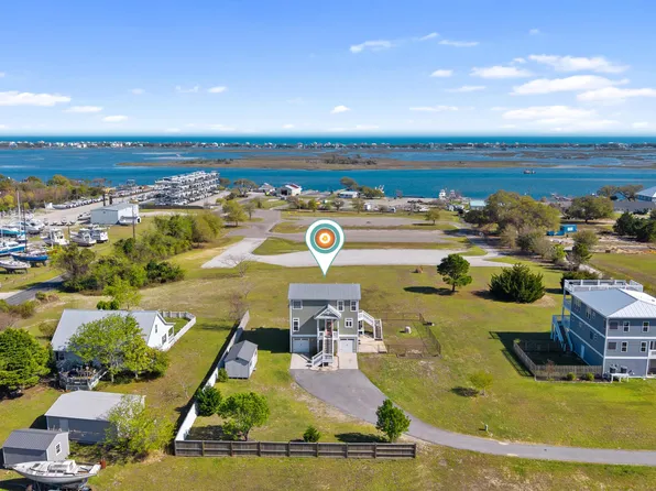 345 Twin Oaks Drive, Hampstead, NC 28443