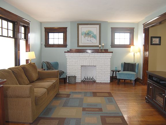 3rd image of 13312 Hazelwood Ave