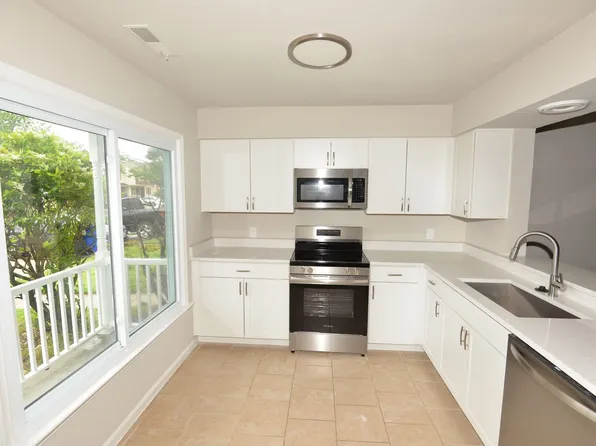 1576 Jameson Dr, Virginia Beach, VA 23464