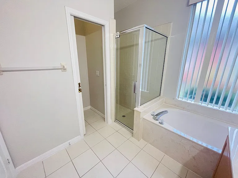 1738 Golfview Dr — Photo 24