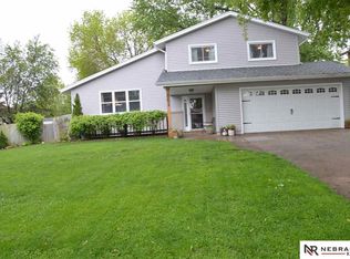 801 Sherman St, Papillion, NE 68046
