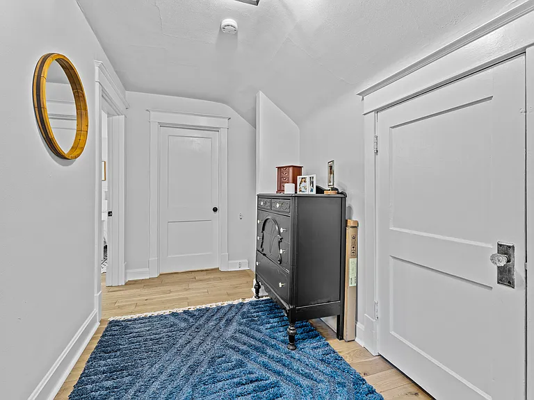 2031 Alameda Ave — Photo 13