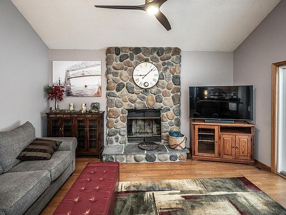 2nd image of 17379 Hayes Ave