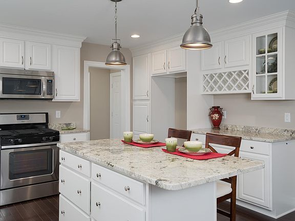 4th image of 5357 Glenview Dr