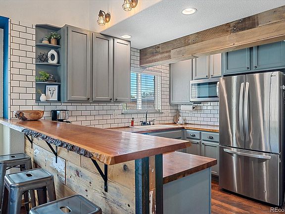 4th image of 605 Grand Avenue