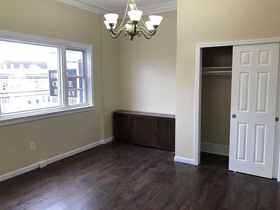 4th image of 3238 Kennedy Blvd