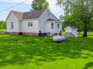 19156 160th Rd, Sweet Springs, MO 65351