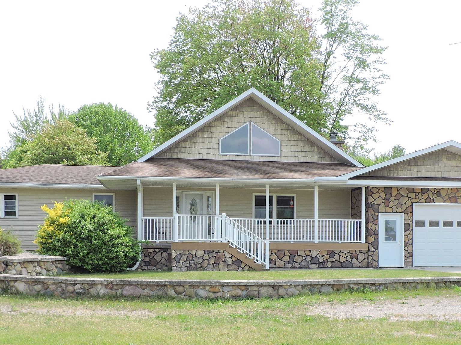 1685 Bentley Rd, Bentley, MI 48613 Zillow