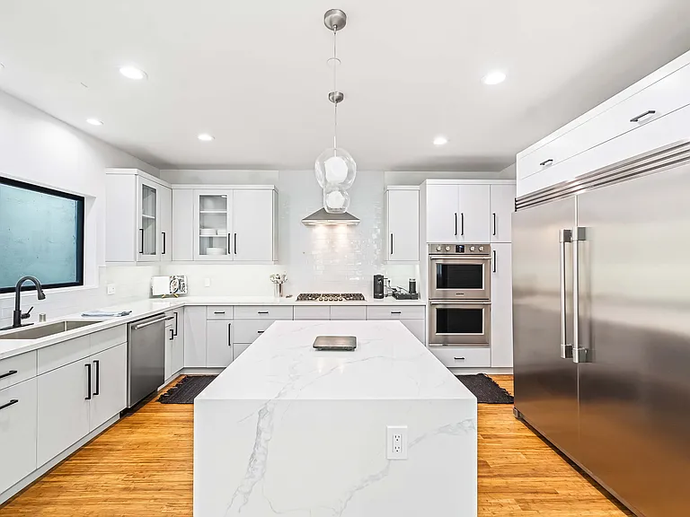 1846 Franklin Canyon Dr — Photo 2