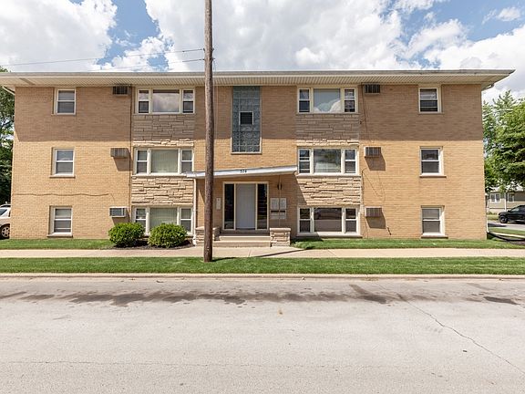 2nd image of 574 Harrison Ave #3W