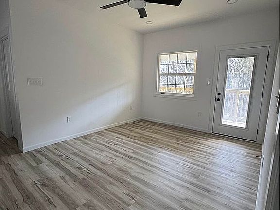 3rd image of 573 Smallmouth St
