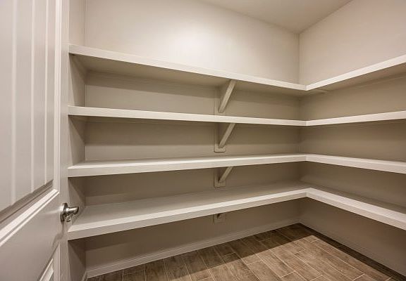 4th image of 2402 Briscoe Ave #2LO0X8
