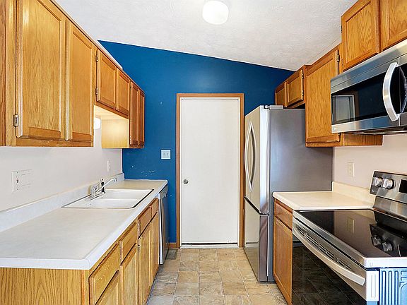 4th image of 3838 W Woodhaven Dr