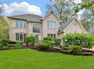 3006 King Richard Cir, Saint Charles, IL