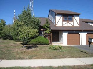14 Chesterfield Way, Sayreville, NJ 08872