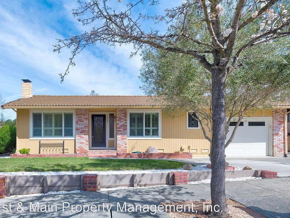 1st image of 1038 Tamarisk Dr