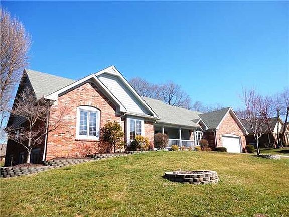 2nd image of 4616 Fox Moor Ln