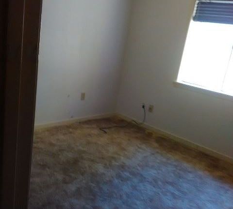 5th image of 315 Sharon Hills Dr