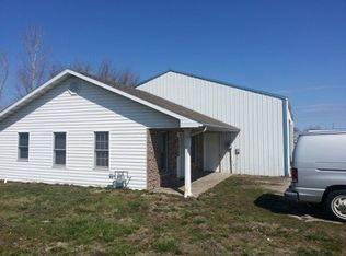 205 N Barrett Ln, Nevada, MO 64772