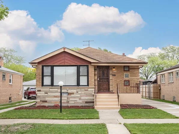 10449 S Emerald Ave, Chicago, IL 60628