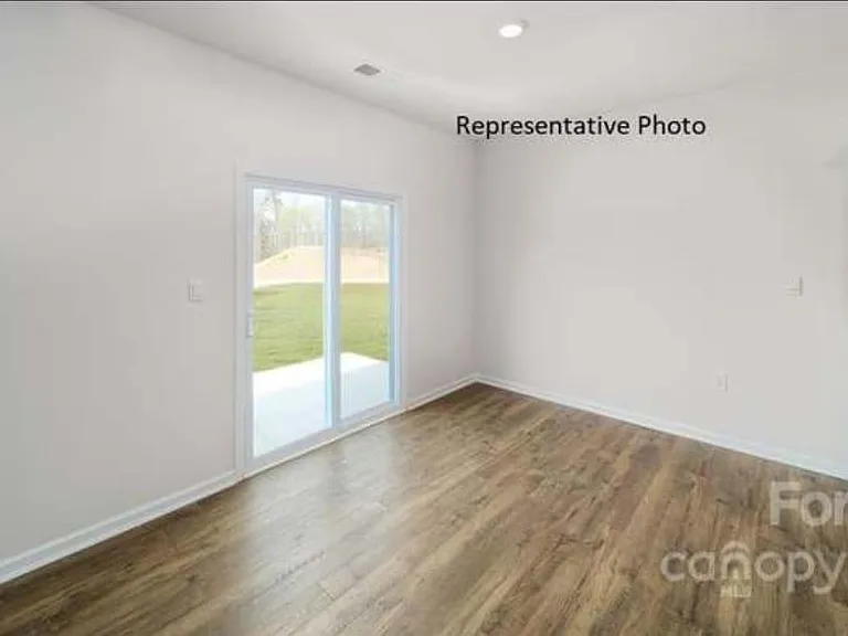 4014 Village Blvd — Photo 9