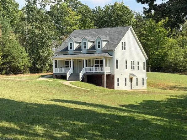 1544 Jessup Rd, Westfield, NC 27053