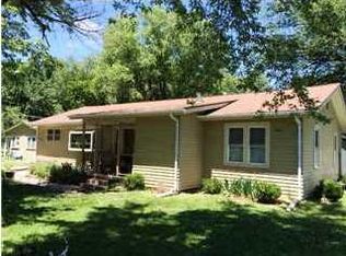 220 E 8th St, Halstead, KS 67056