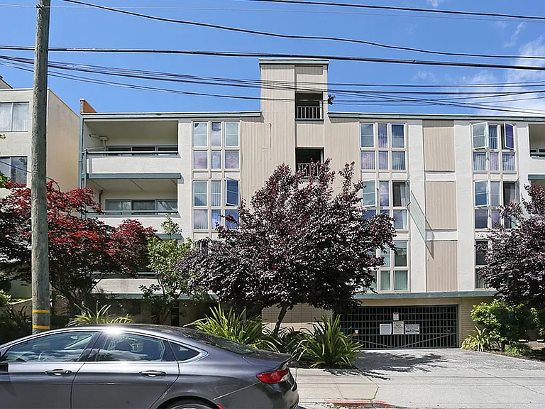 401 Vernon St — Photo 15