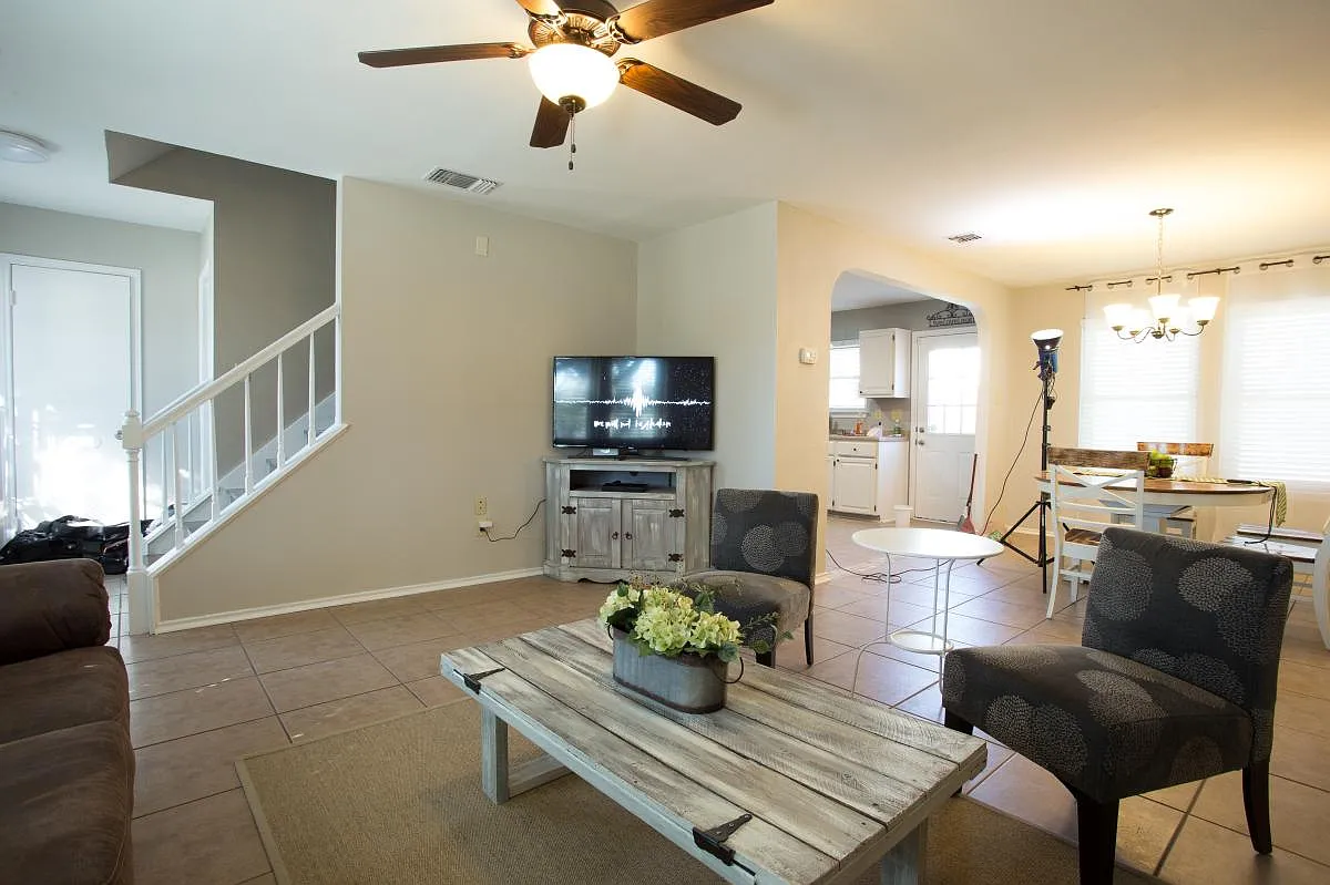7330 Oswego Dr — Photo 3