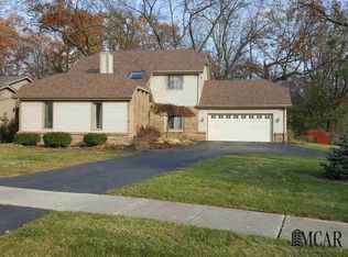 6940 Streamview Dr, Lambertville, MI 48144