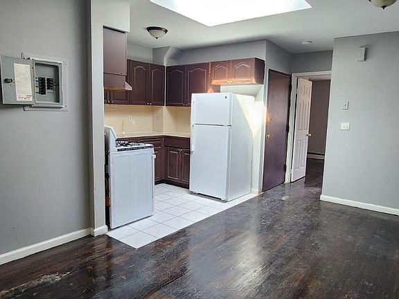 4th image of 3540 Barnes Ave #1