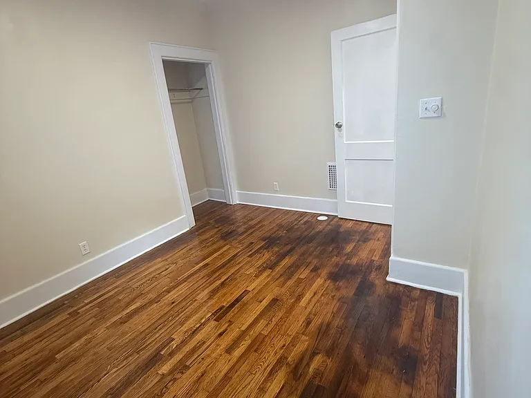127 Hawthorne Ave — Photo 6