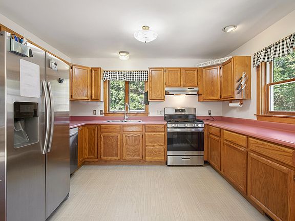 5th image of 141 Jack Hall Road