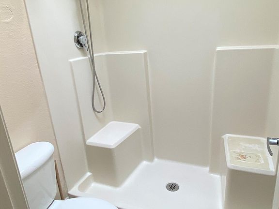 2nd image of 5138 S Jones Blvd Unit 205