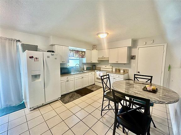3rd image of 3470 NW 16th Ave
