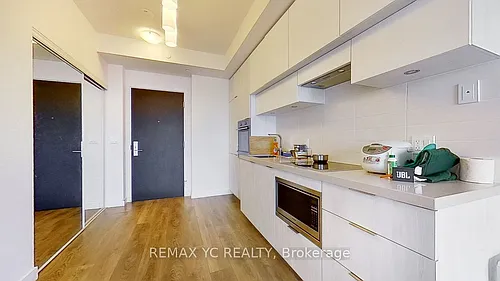 8 Eglinton Ave E #3810 Photo 1