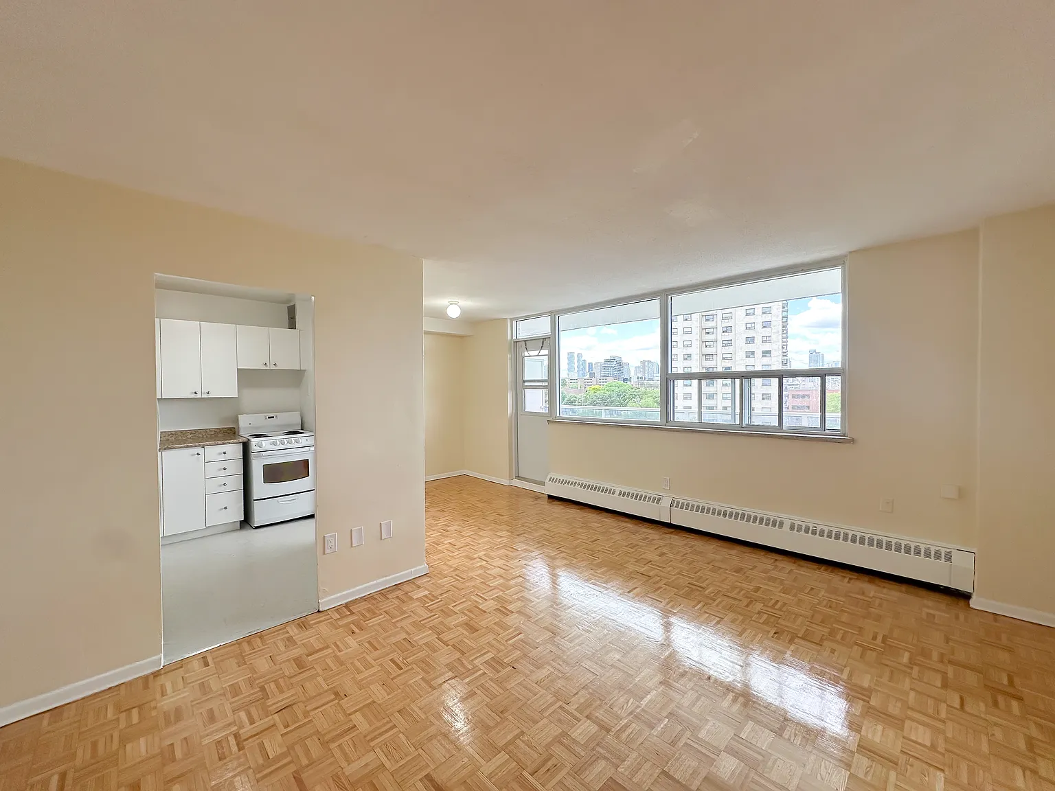 Westdale Apartments — Photo 2