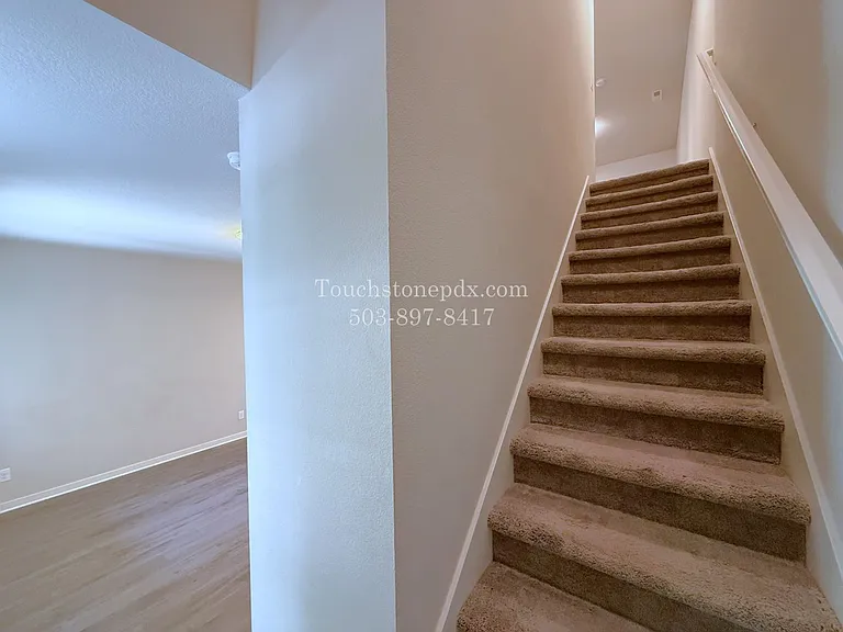 6527 SE Genrosa St — Photo 12