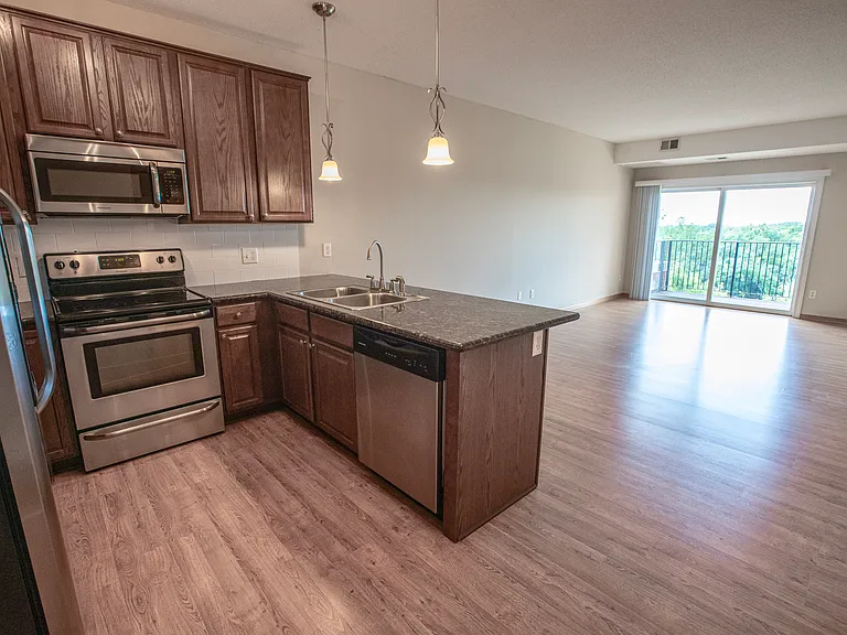 Granite Shores — Photo 11